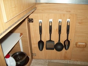 rv-solutions-cabinet-hooks